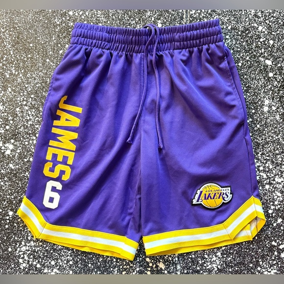 LA Lakers LeBron James #6 Ultra Game Basketball Shorts Size Small - Picture 1 of 3